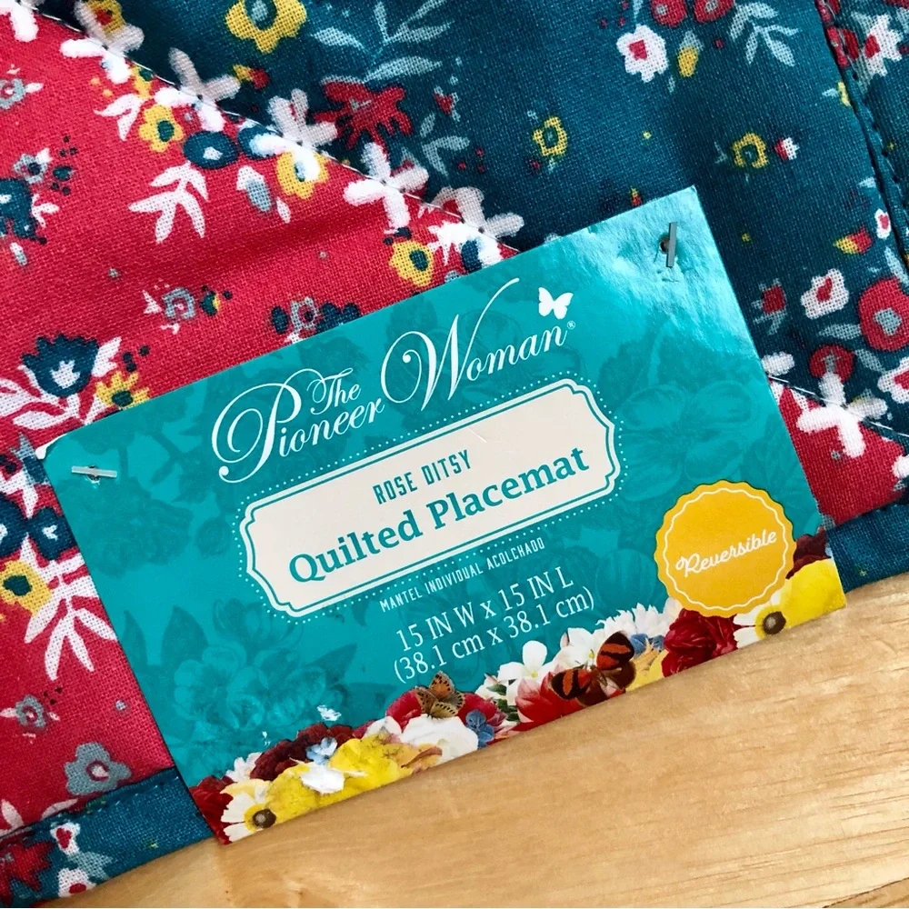 The Pioneer Woman Rose Ditzy Quilted Square Placemat Ree Drummond 15” x 15”
